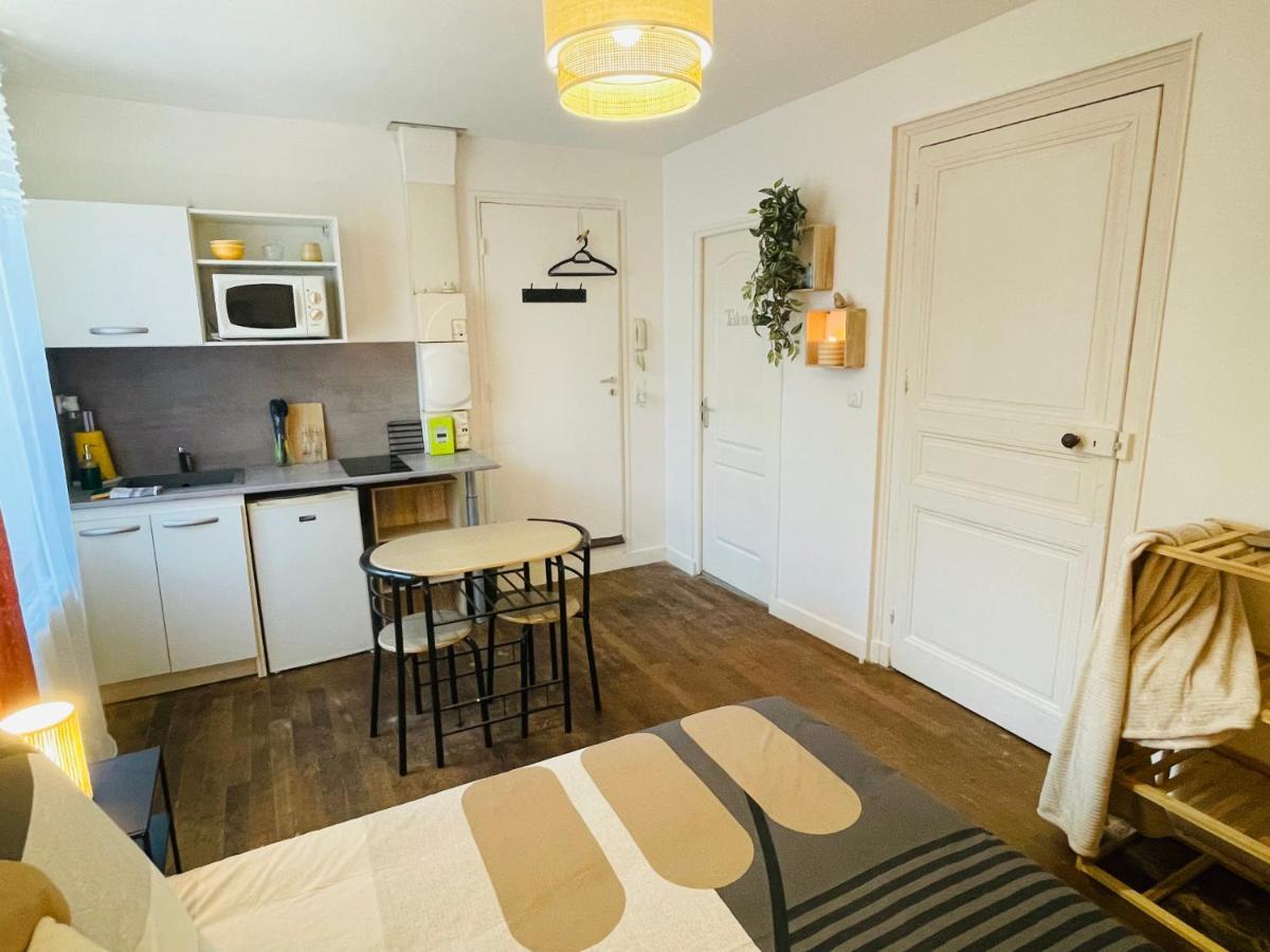 Le Romelia - Wifi Fibre - Calme - Parking Apartment อองกูแลม ภายนอก รูปภาพ